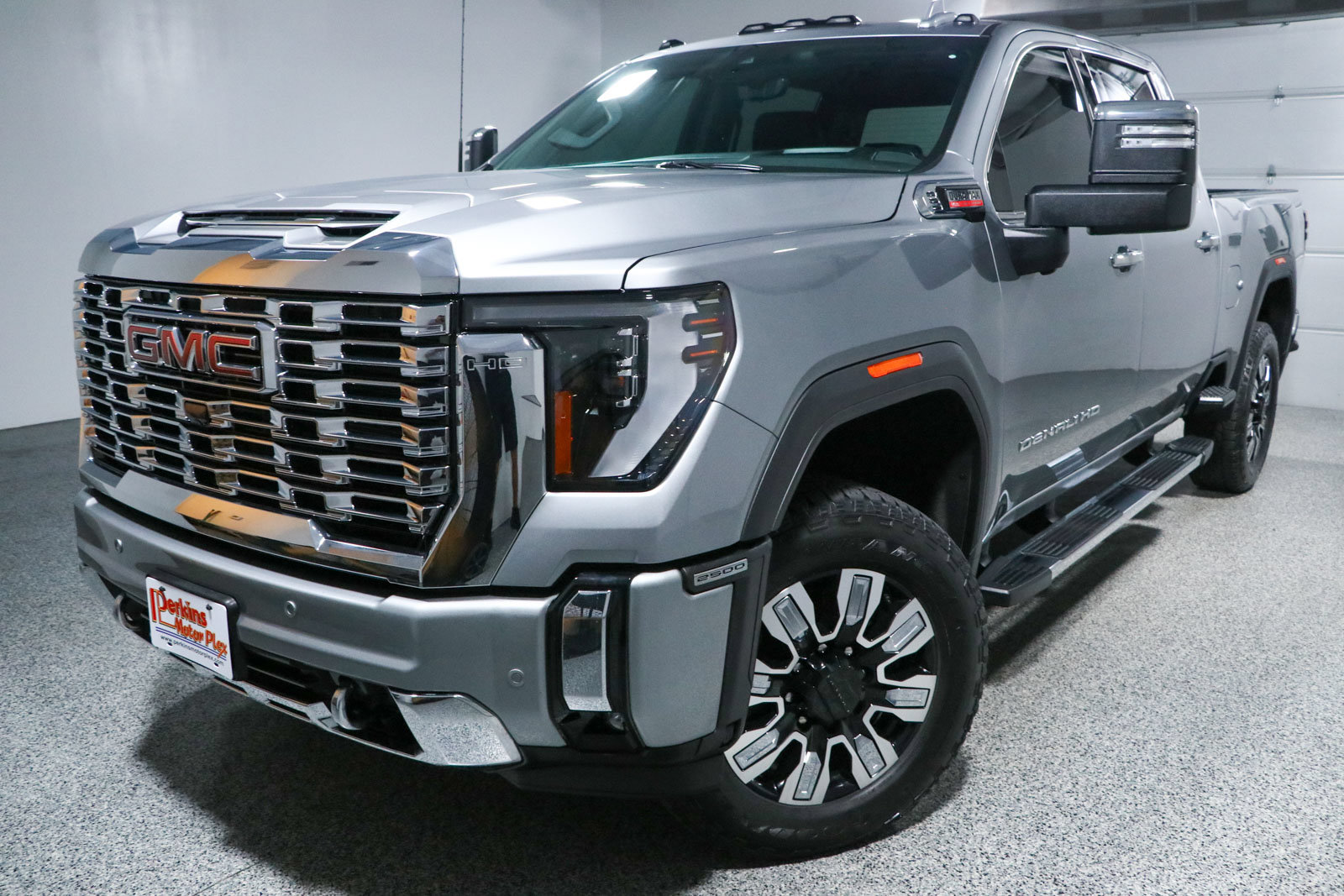 Used 2024 GMC Sierra 2500 Denali w/ Denali Reserve Package AWD/4WD image 35