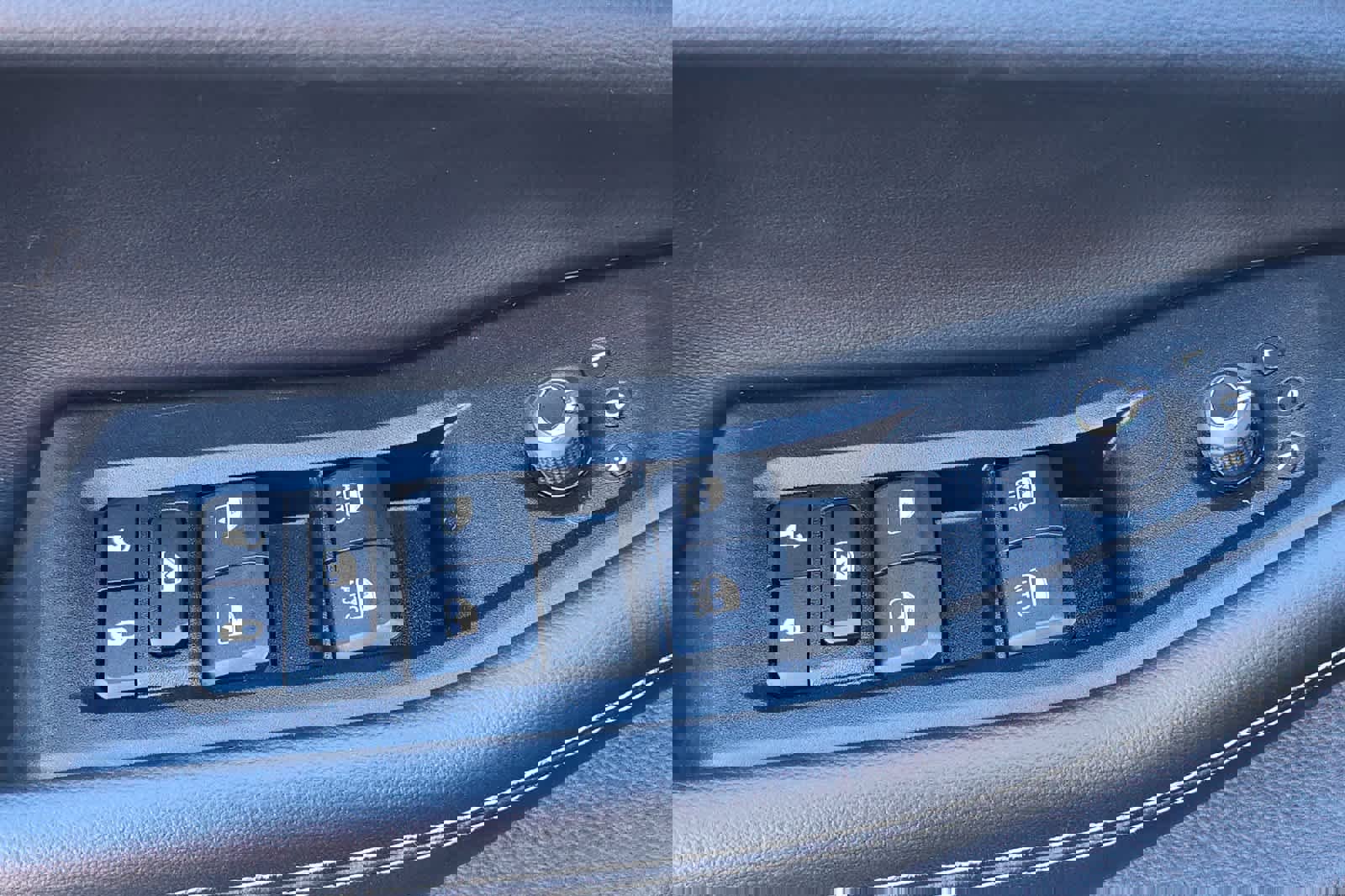 Used 2024 Jeep Grand Cherokee L Limited w/ Luxury Tech Group II image 15