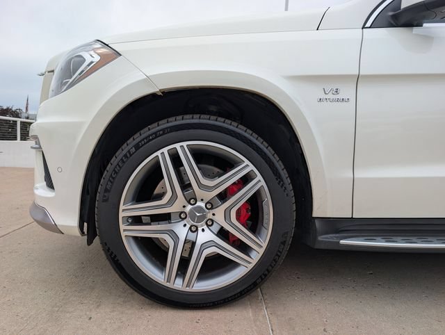 Used 2015 Mercedes-Benz GL 63 AMG 4MATIC image 12