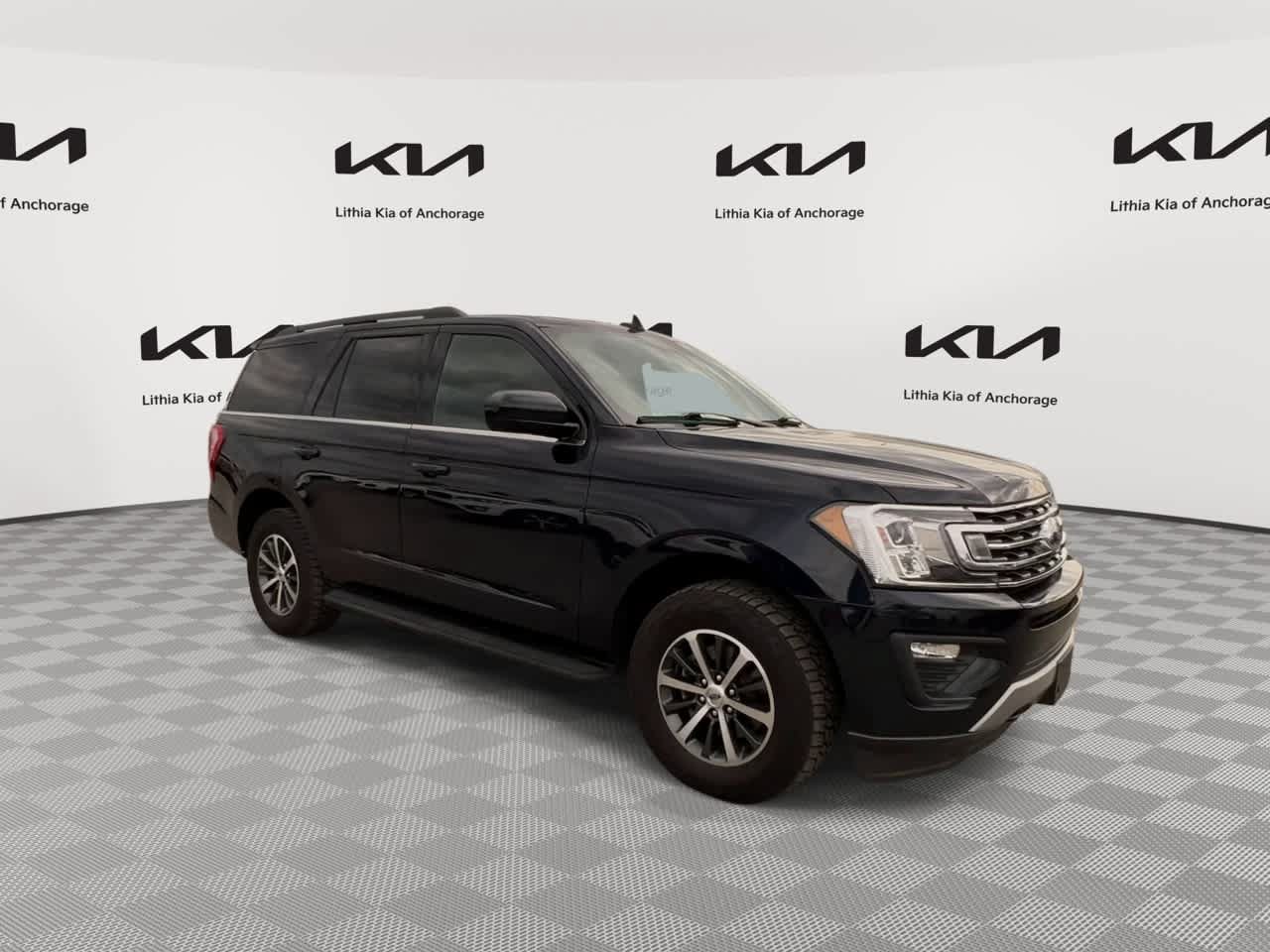 Used 2021 Ford Expedition XLT AWD/4WD image 2
