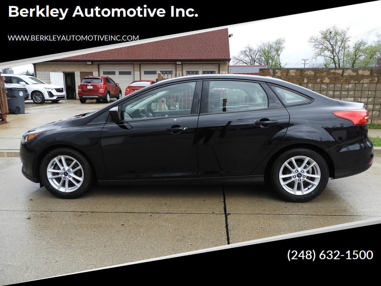 Used 2018 Ford Focus SE image 1