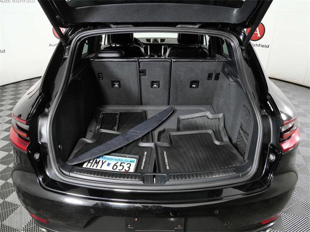Used 2017 Porsche Macan S image 10