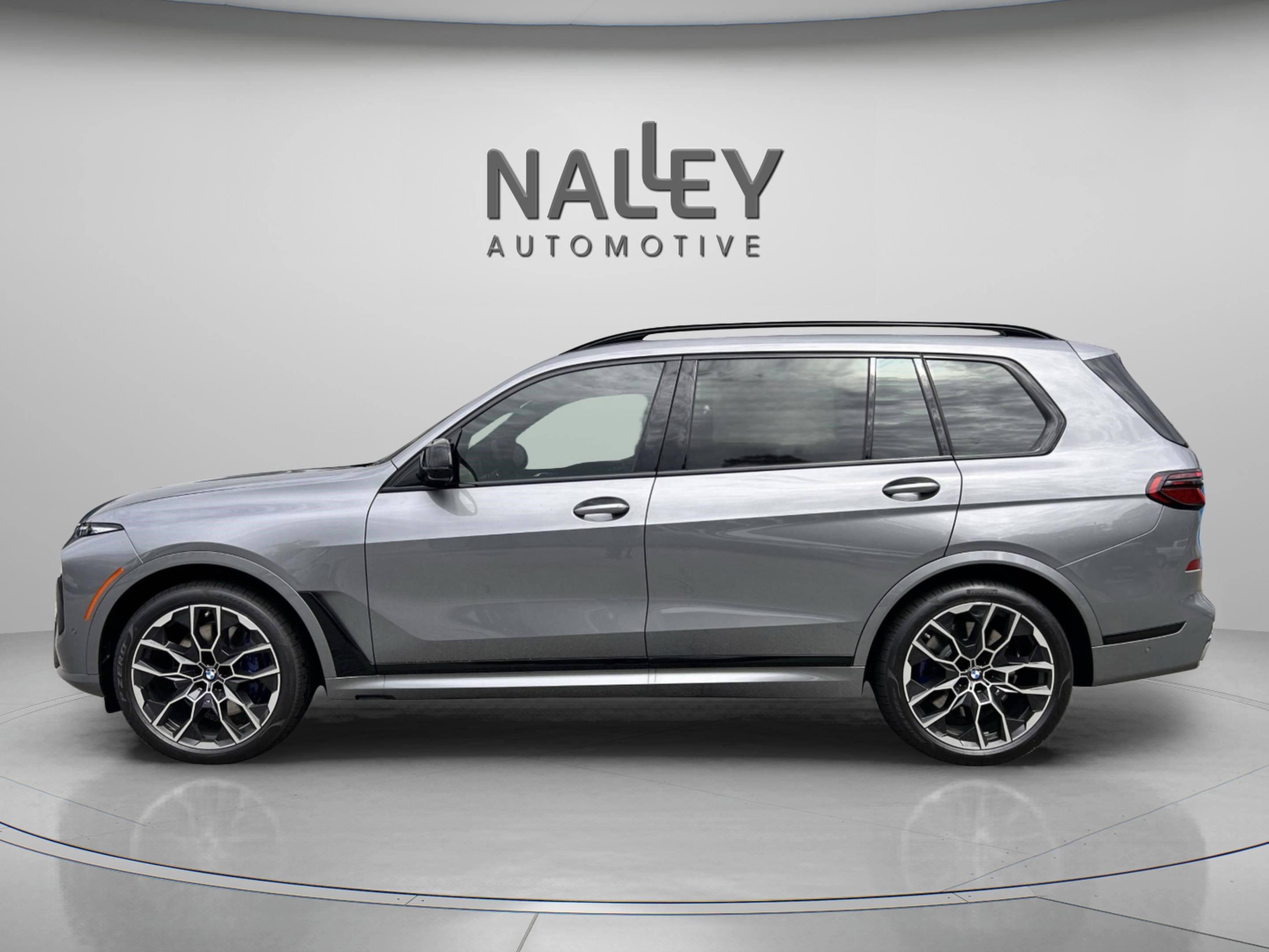 Used 2026 BMW X7 M60i image 2