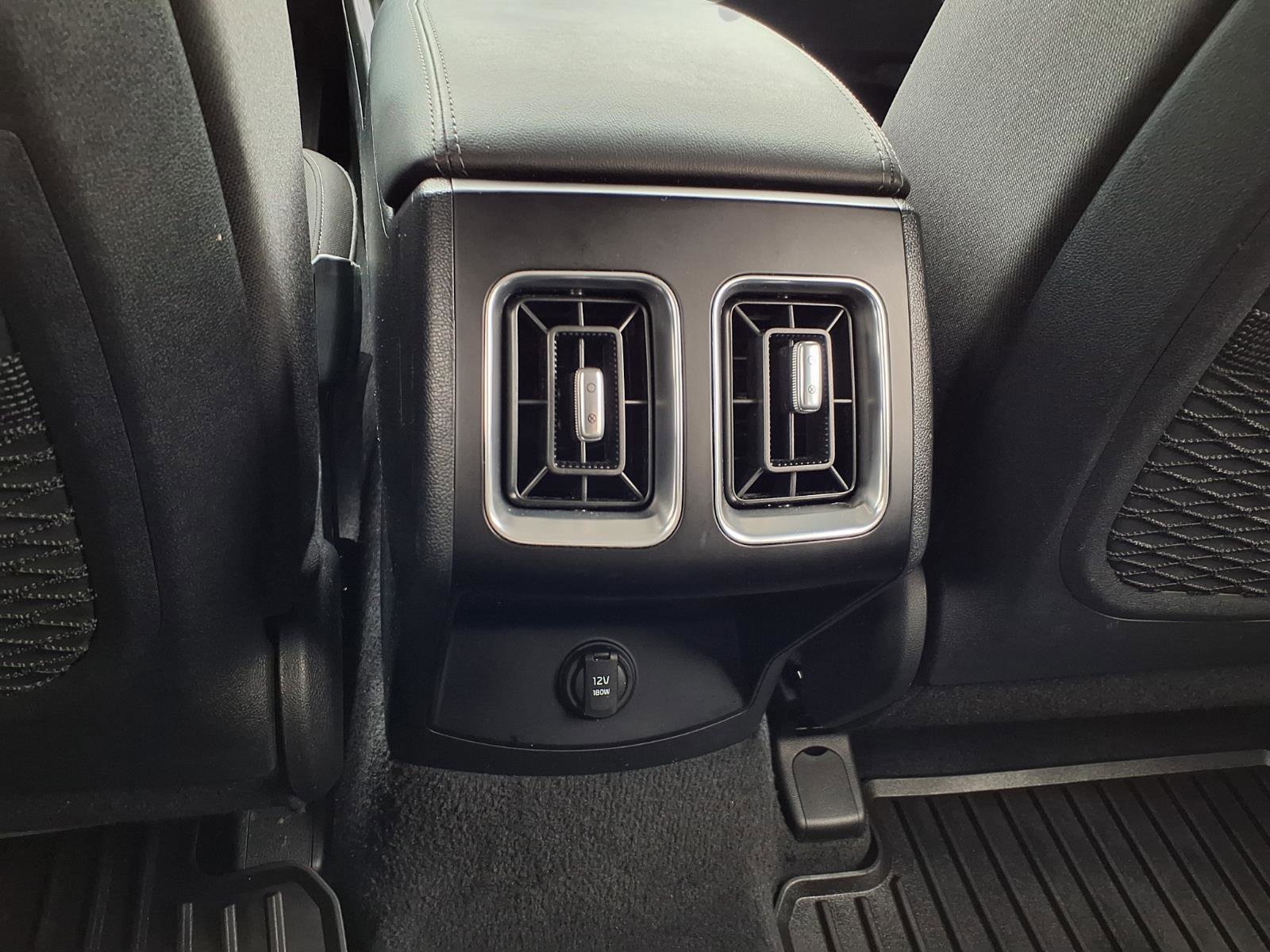 Used 2025 Kia Sorento LX image 24