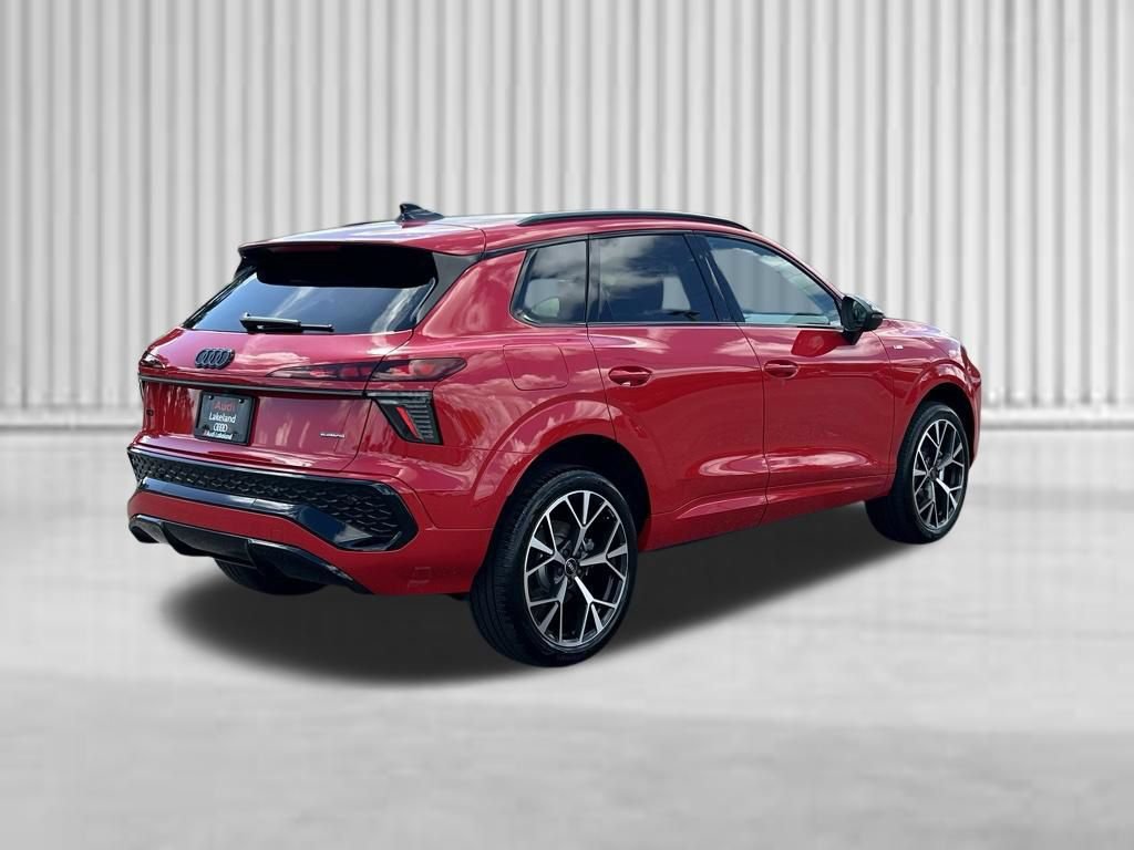 New 2026 Audi Q3 quattro 2.0T AWD/4WD image 5
