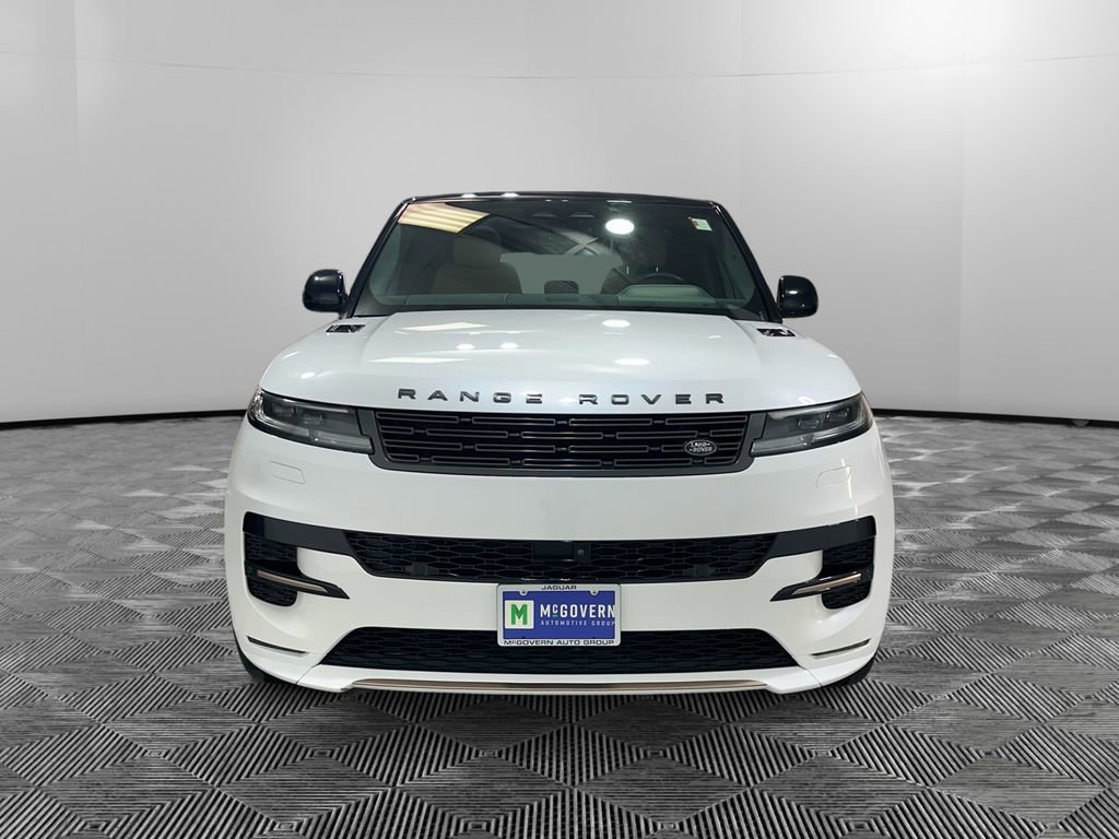 Used 2024 Land Rover Range Rover Sport Dynamic SE image 4