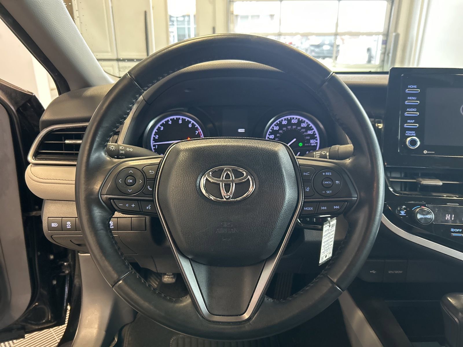 Used 2023 Toyota Camry SE image 17