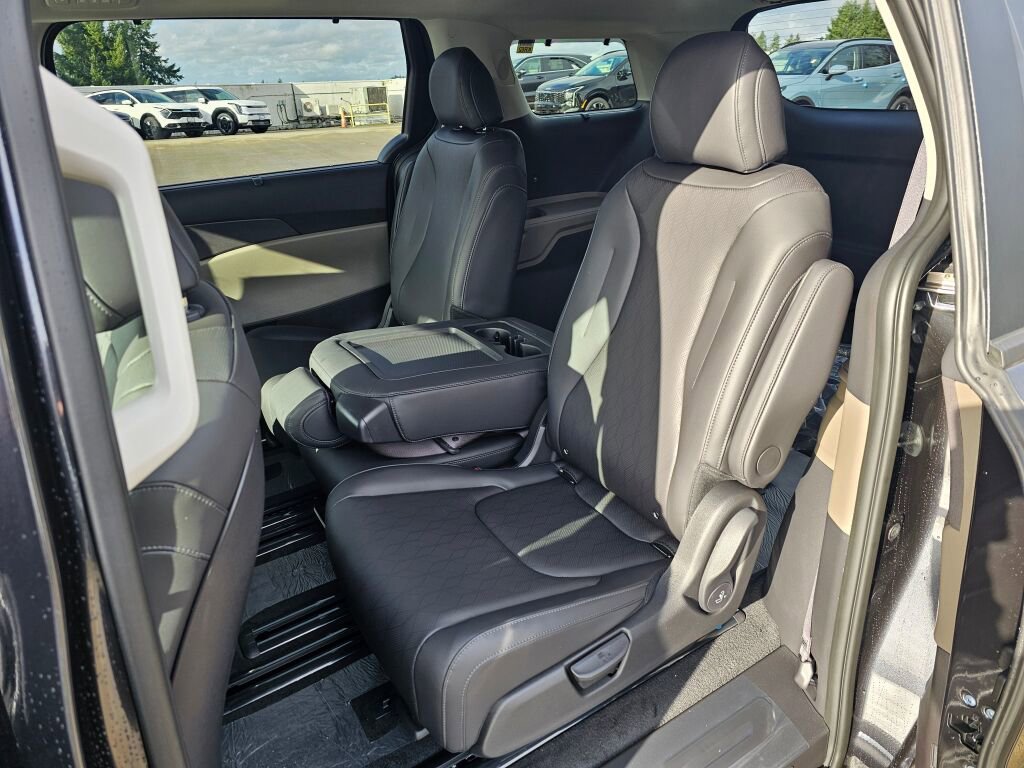 New 2026 Kia Carnival EX image 23