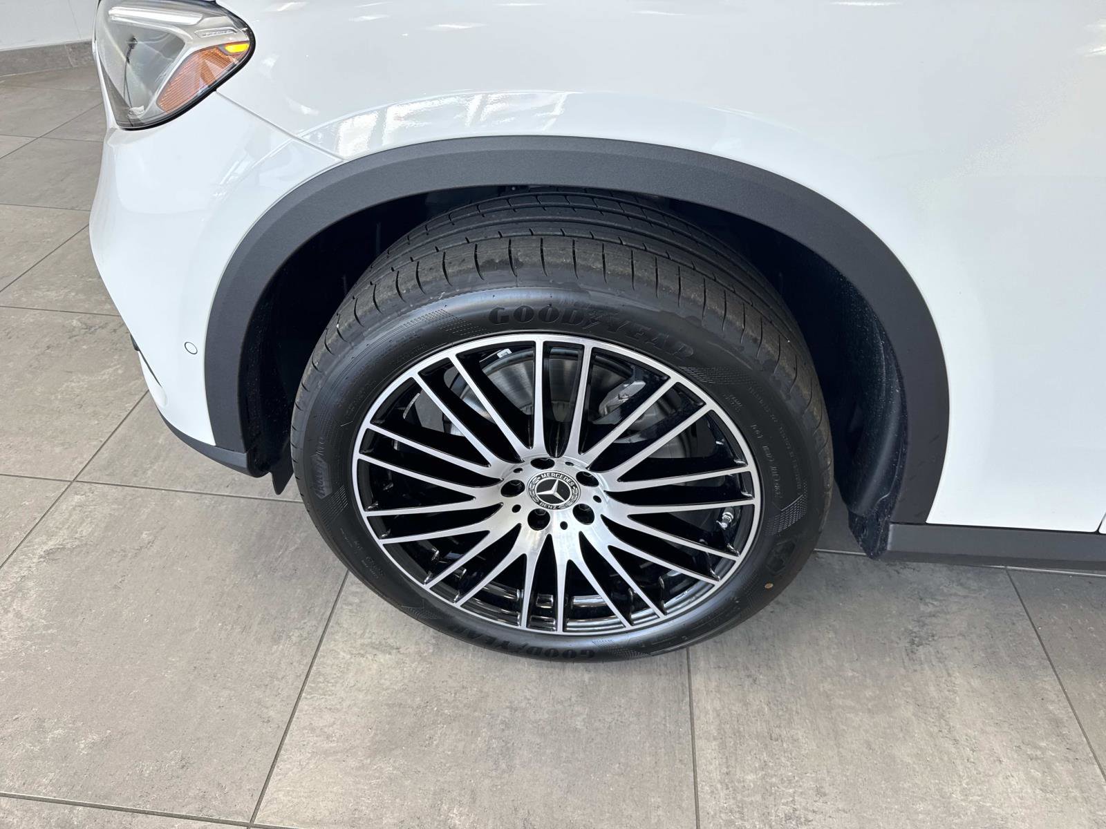 New 2026 Mercedes-Benz GLC 300 image 10
