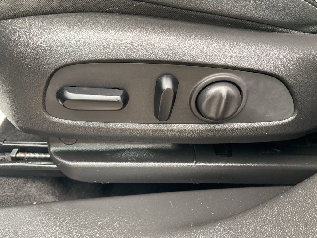 Used 2020 Buick Encore GX Select image 22