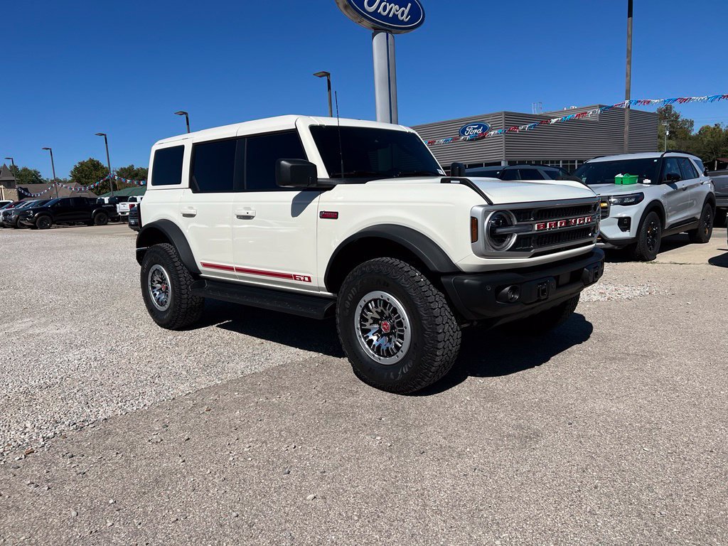 Used 2026 Ford Bronco Outer Banks w/ Sasquatch Package AWD/4WD image 1