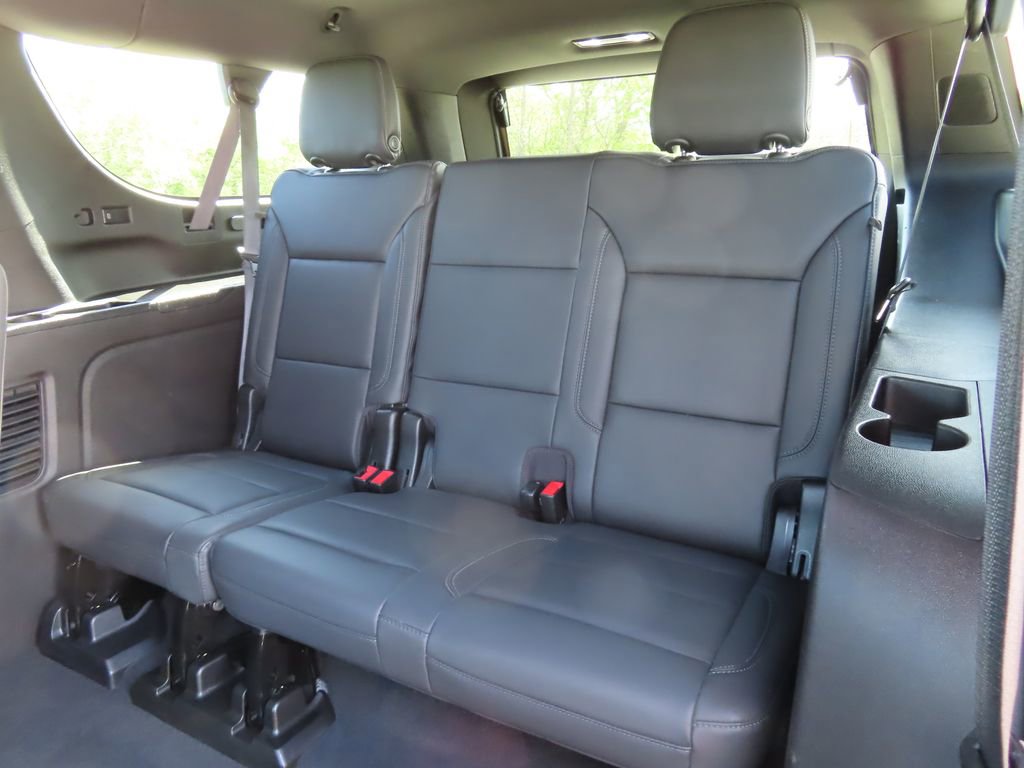 Used 2021 Chevrolet Suburban Z71 w/ Z71 Off-Road Package AWD/4WD image 29