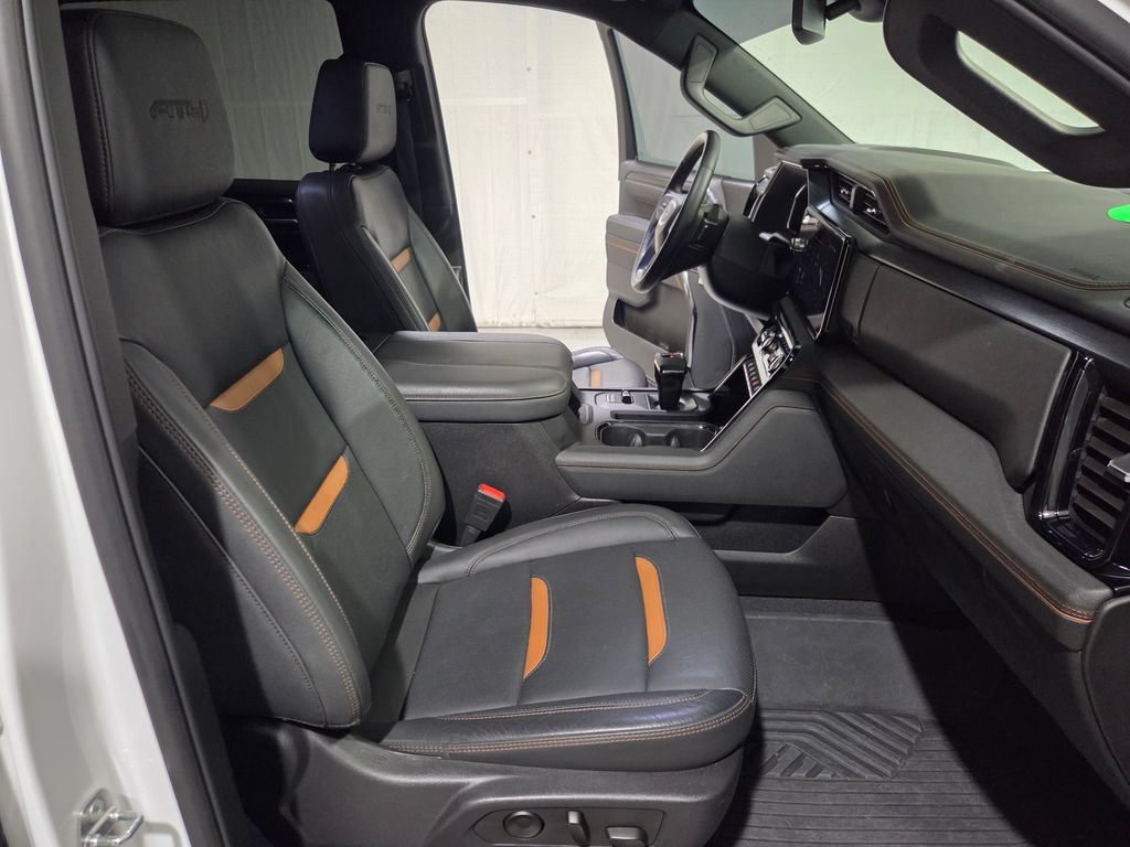 Used 2024 GMC Sierra 1500 AT4 w/ AT4 Premium Package AWD/4WD image 15