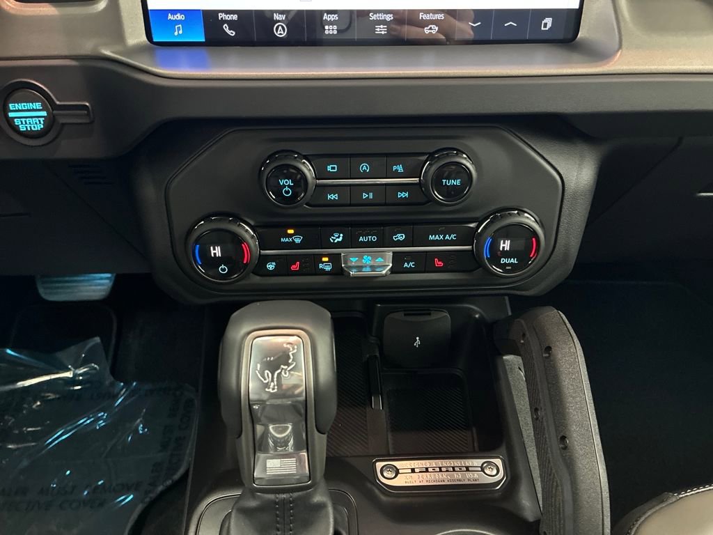 New 2025 Ford Bronco Outer Banks w/ Sasquatch Package image 21