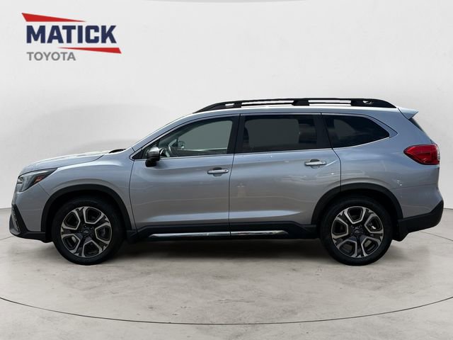 Used 2023 Subaru Ascent Touring AWD/4WD image 4