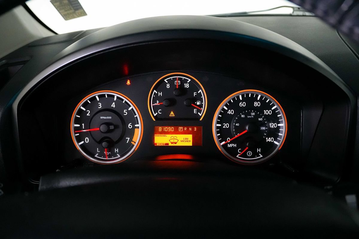 Used 2015 Nissan Titan SV RWD image 16