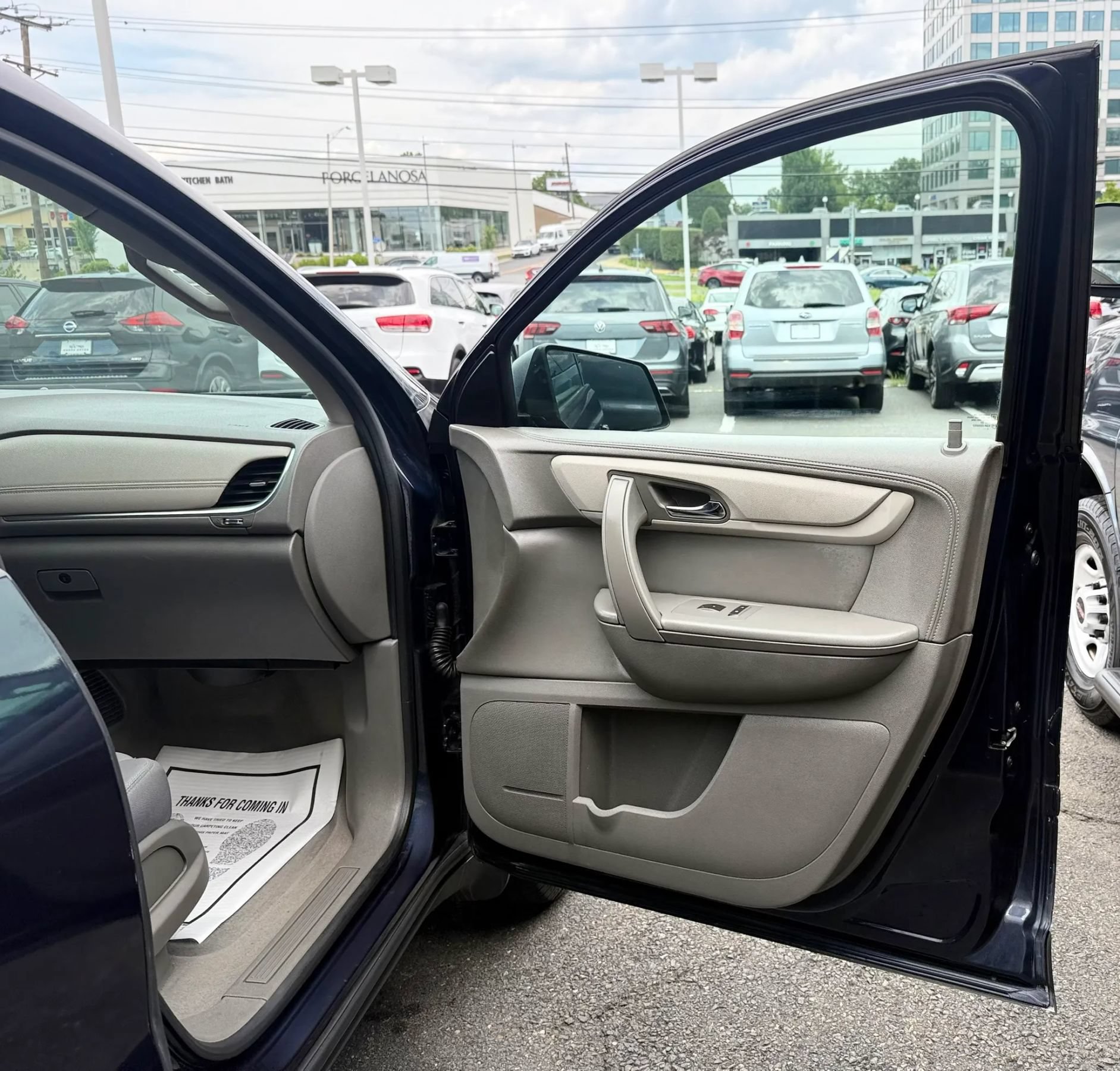 Used 2015 Chevrolet Traverse LS FWD image 33
