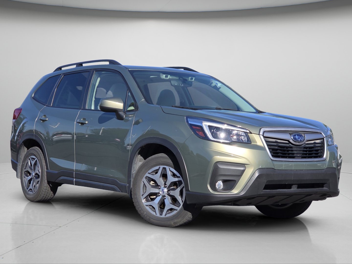 Used 2021 Subaru Forester Premium w/ Popular Package #1 AWD/4WD image 2