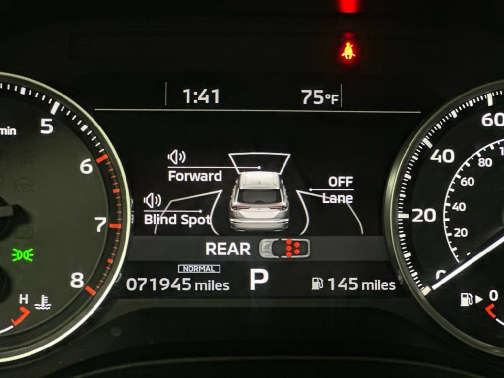 Used 2024 Mitsubishi Outlander SE AWD/4WD image 5