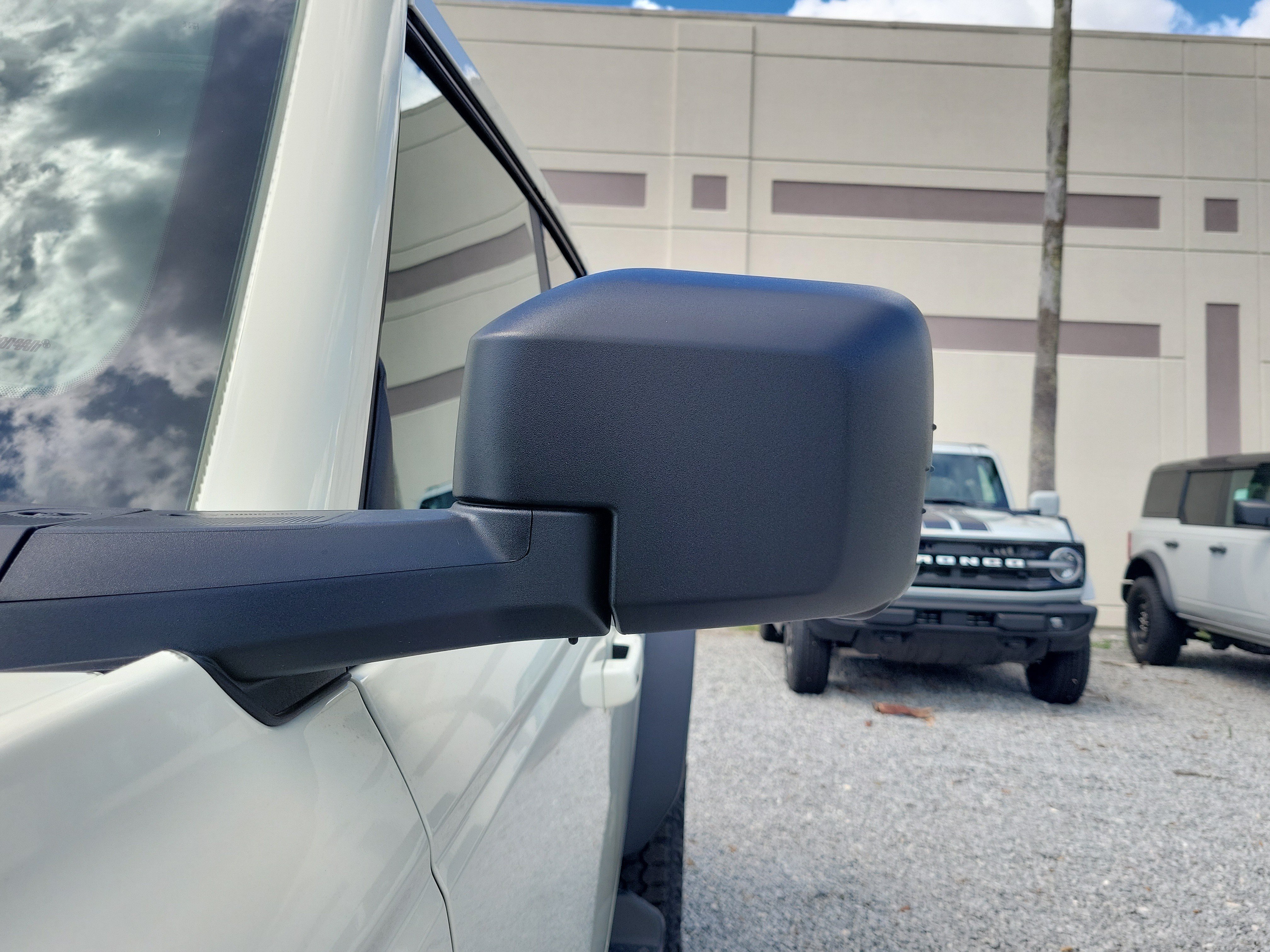 New 2026 Ford Bronco Outer Banks w/ Sasquatch Package AWD/4WD image 5