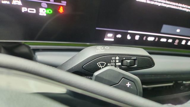 Used 2025 Audi A6 e-tron Prestige w/ Black Warm Weather Package image 43