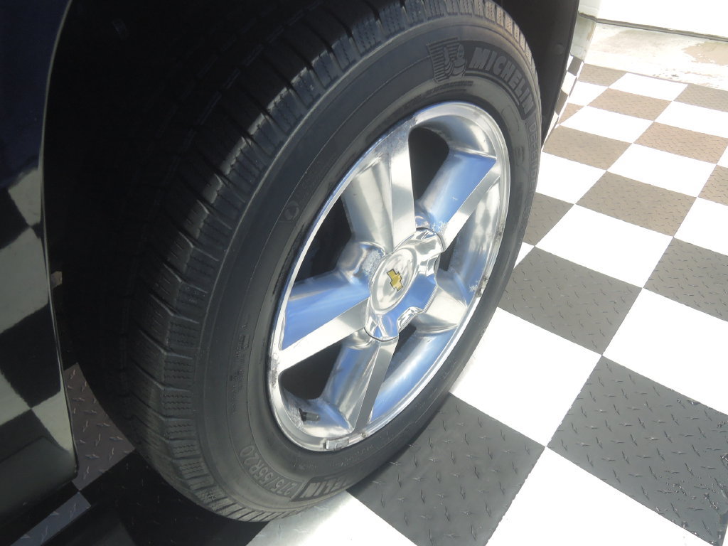 Used 2012 Chevrolet Suburban LTZ AWD/4WD image 37