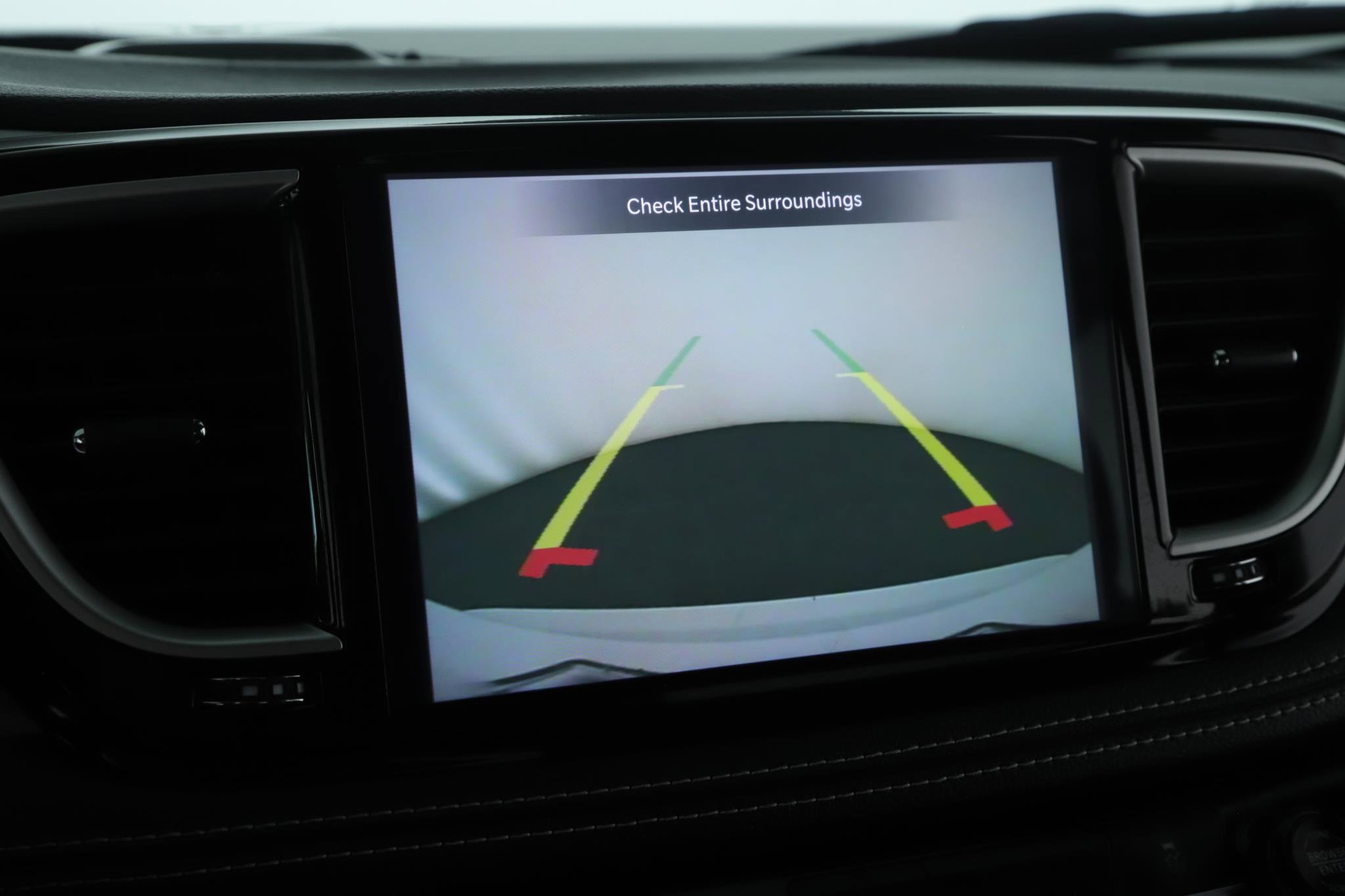 Used 2022 Chrysler Pacifica Touring-L w/ S Appearance Package image 12