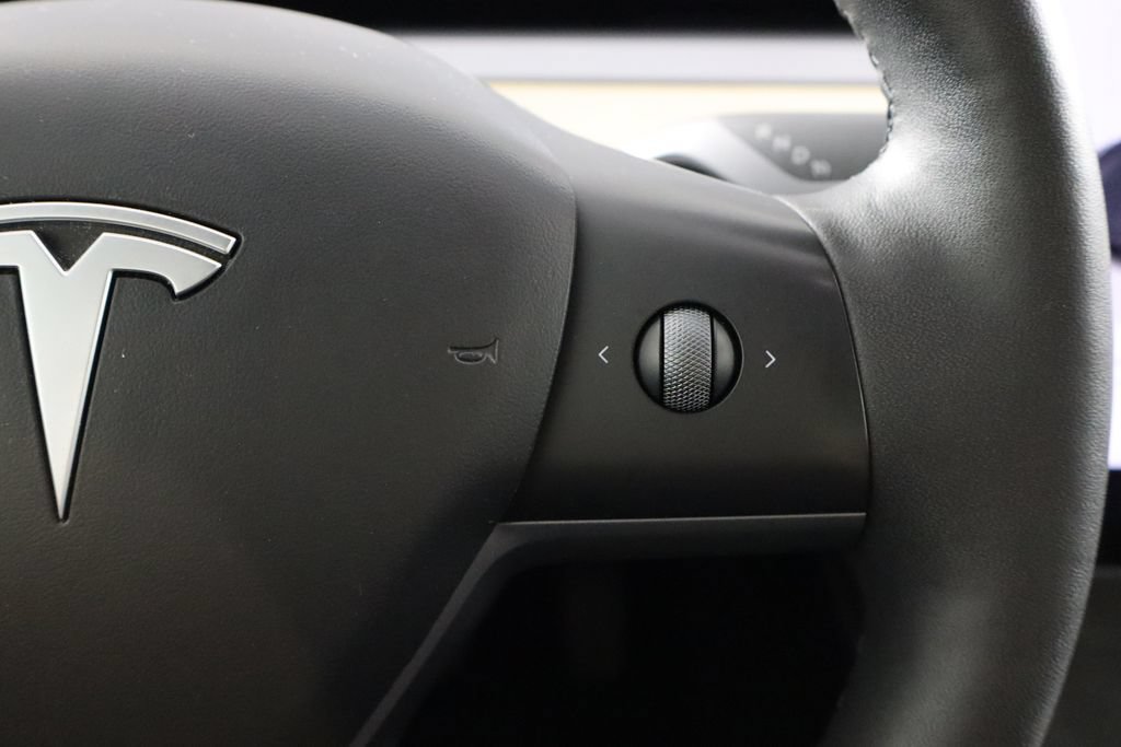 Used 2023 Tesla Model 3 Standard Range RWD image 8