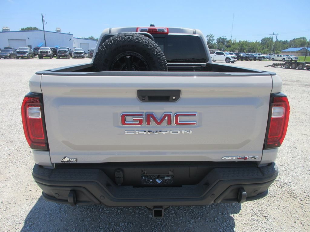 New 2026 GMC Canyon AT4X w/ AT4X AEV Edition AWD/4WD image 6