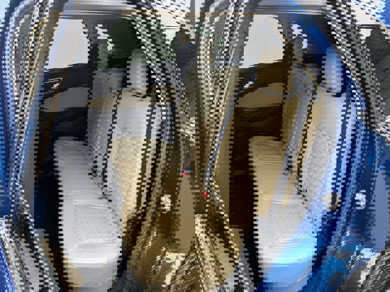 Used 2020 Ford Edge SEL image 11