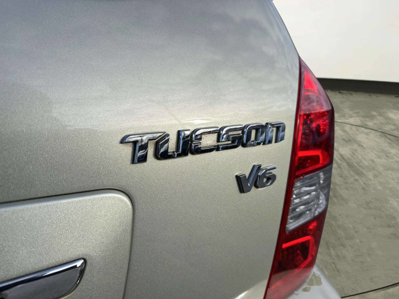 Used 2009 Hyundai Tucson Limited image 24