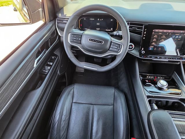Used 2024 Jeep Wagoneer L Series II w/ Flexible Seating Group image 8