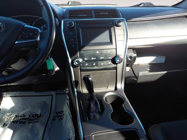 Used 2017 Toyota Camry SE FWD image 11