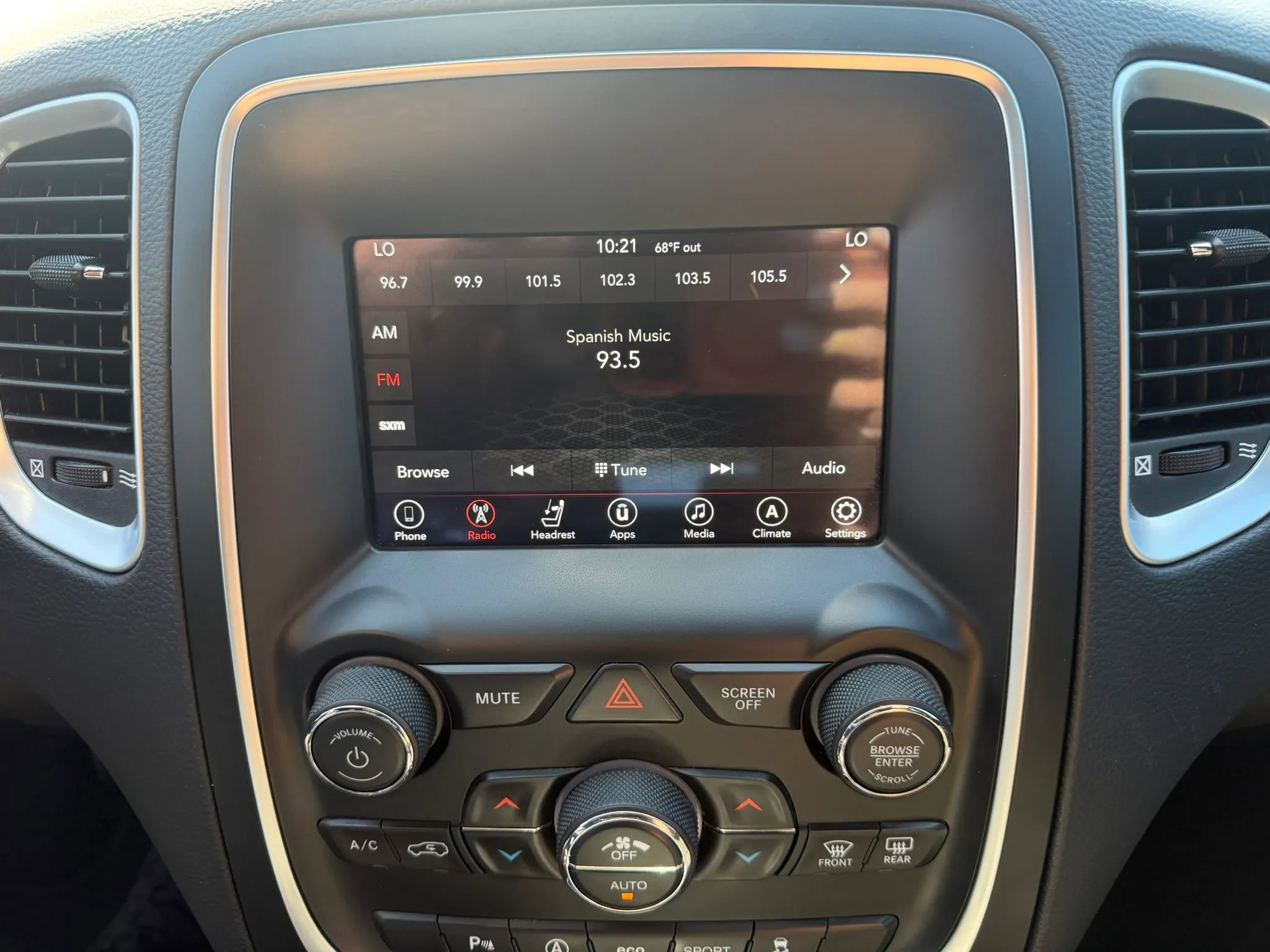Used 2019 Dodge Durango SXT RWD image 17