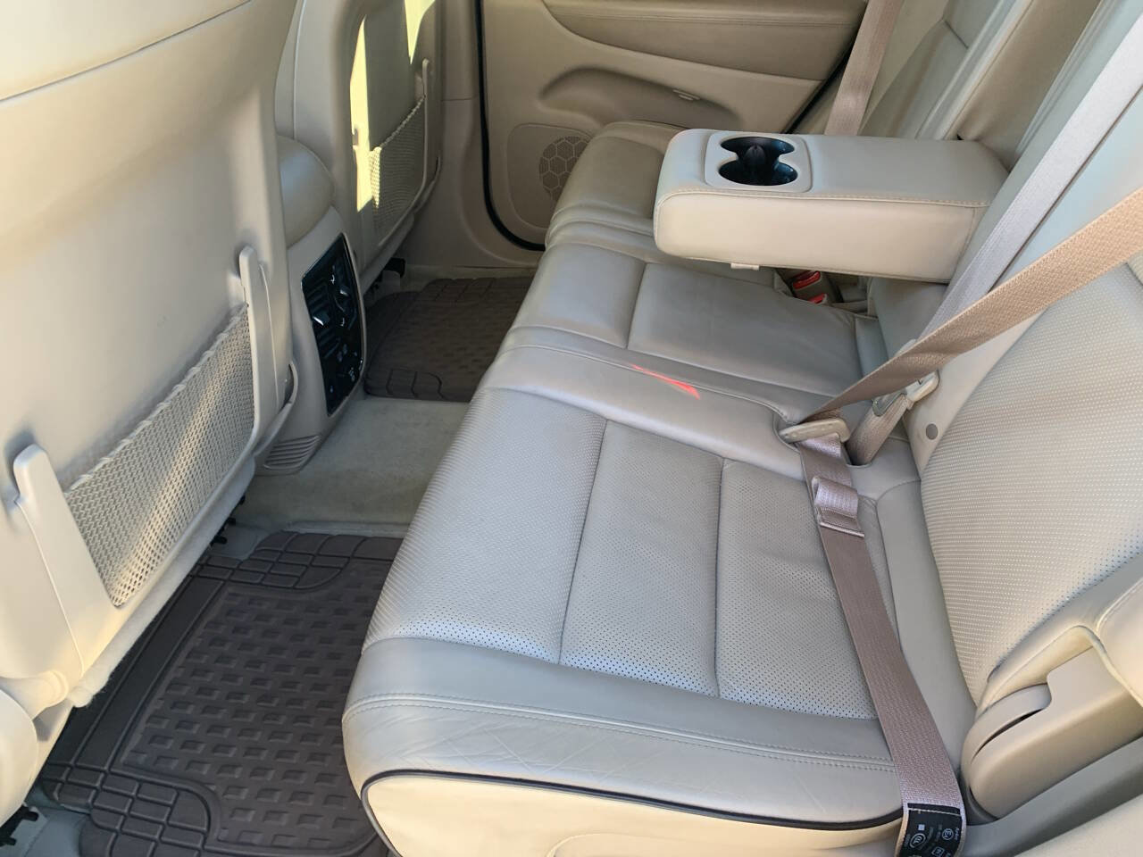 Used 2014 Jeep Grand Cherokee Overland image 11