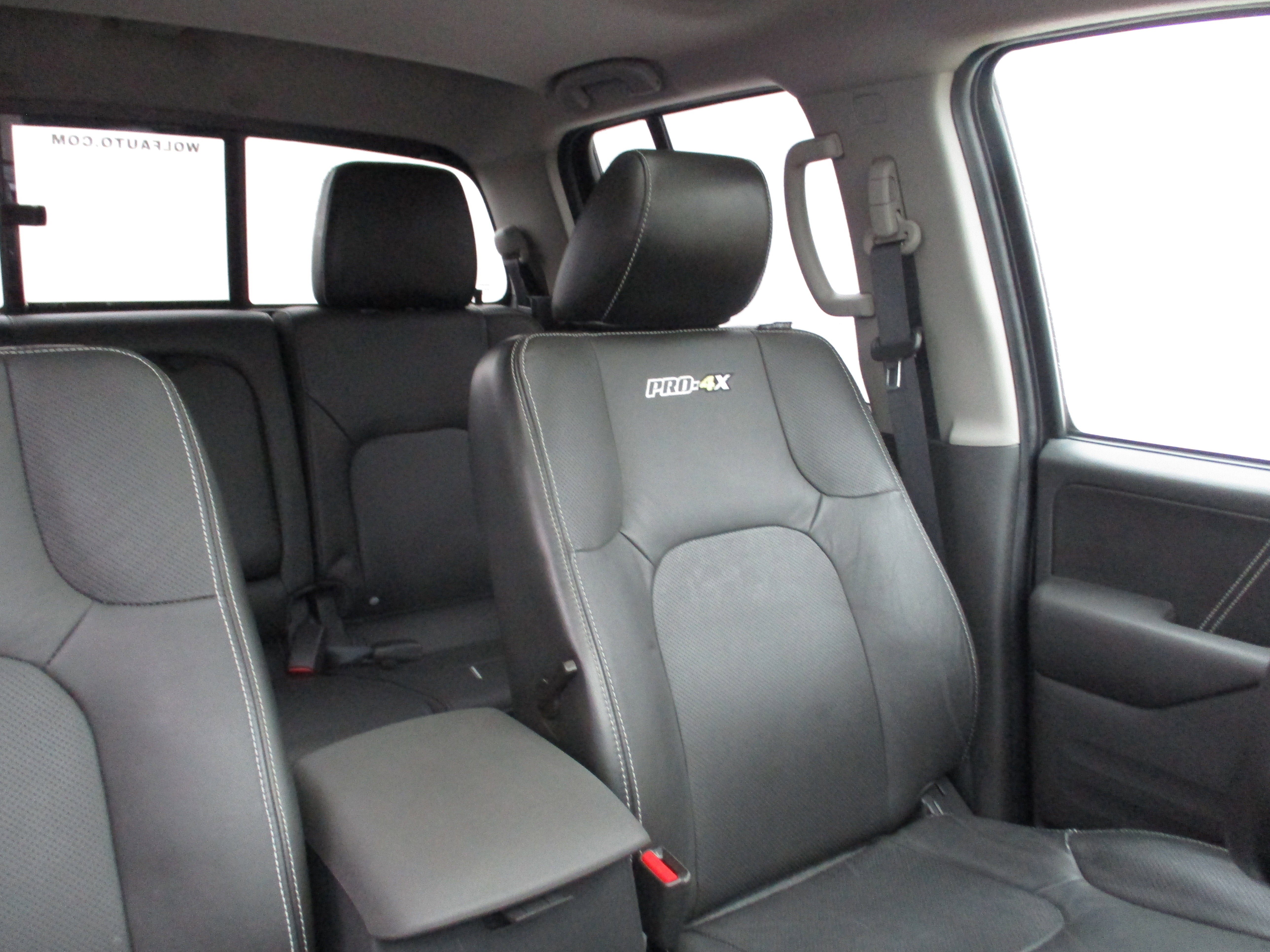 Used 2020 Nissan Frontier PRO-4X AWD/4WD image 30