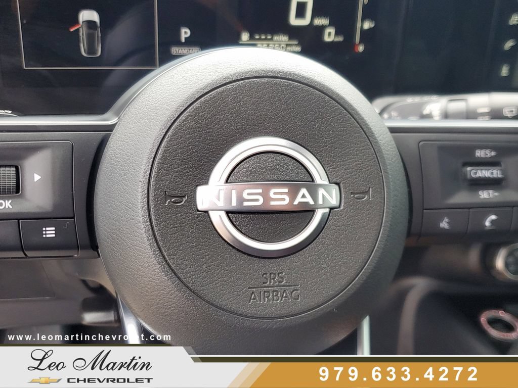 Used 2025 Nissan Kicks SV FWD image 30