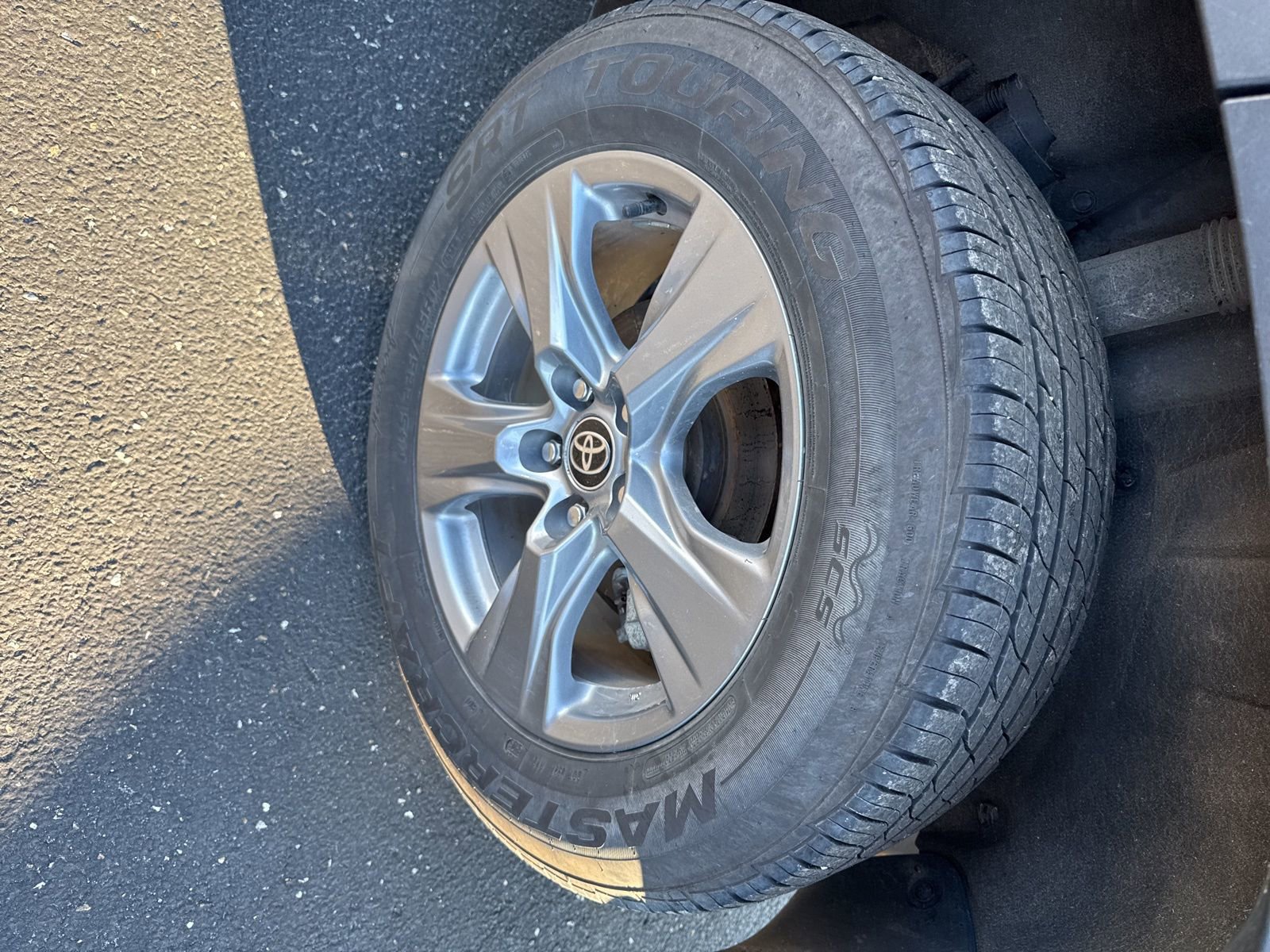 Used 2022 Toyota RAV4 XLE image 22