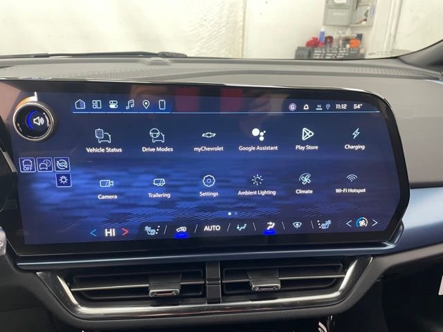 New 2026 Chevrolet Equinox EV LT image 3