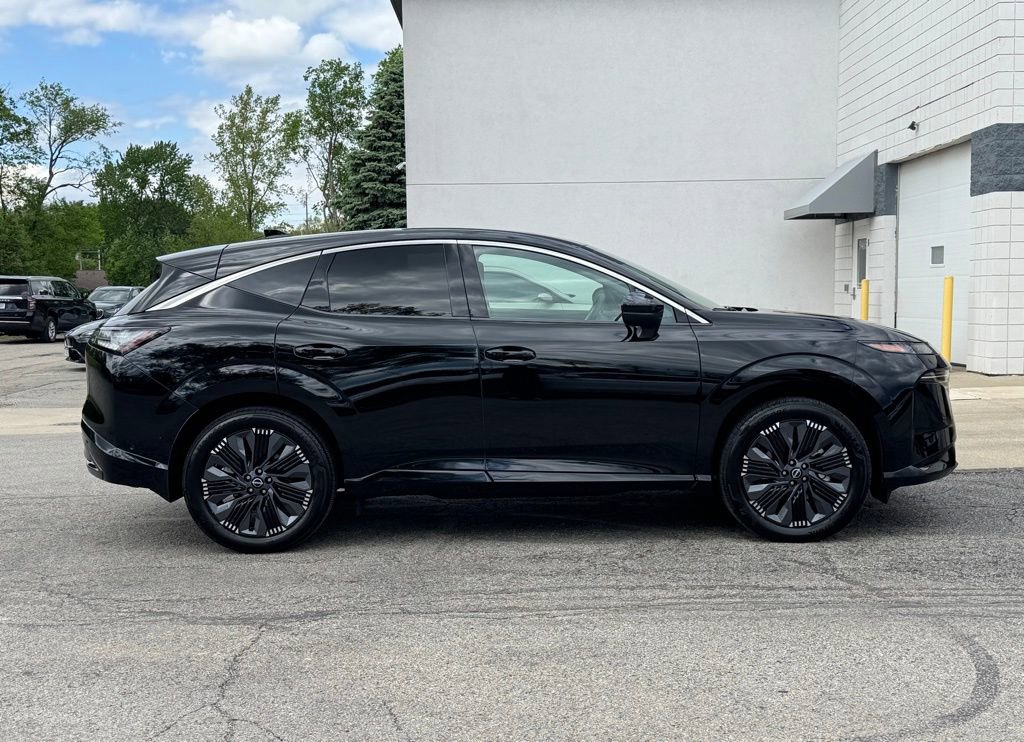 Used 2025 Nissan Murano Platinum AWD/4WD image 2
