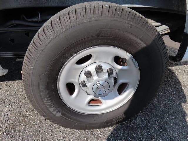 Used 2019 Chevrolet Express 2500 RWD image 34