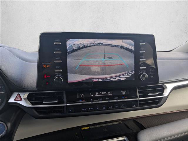 Used 2023 Toyota Sienna XLE w/ XLE Plus Package image 13