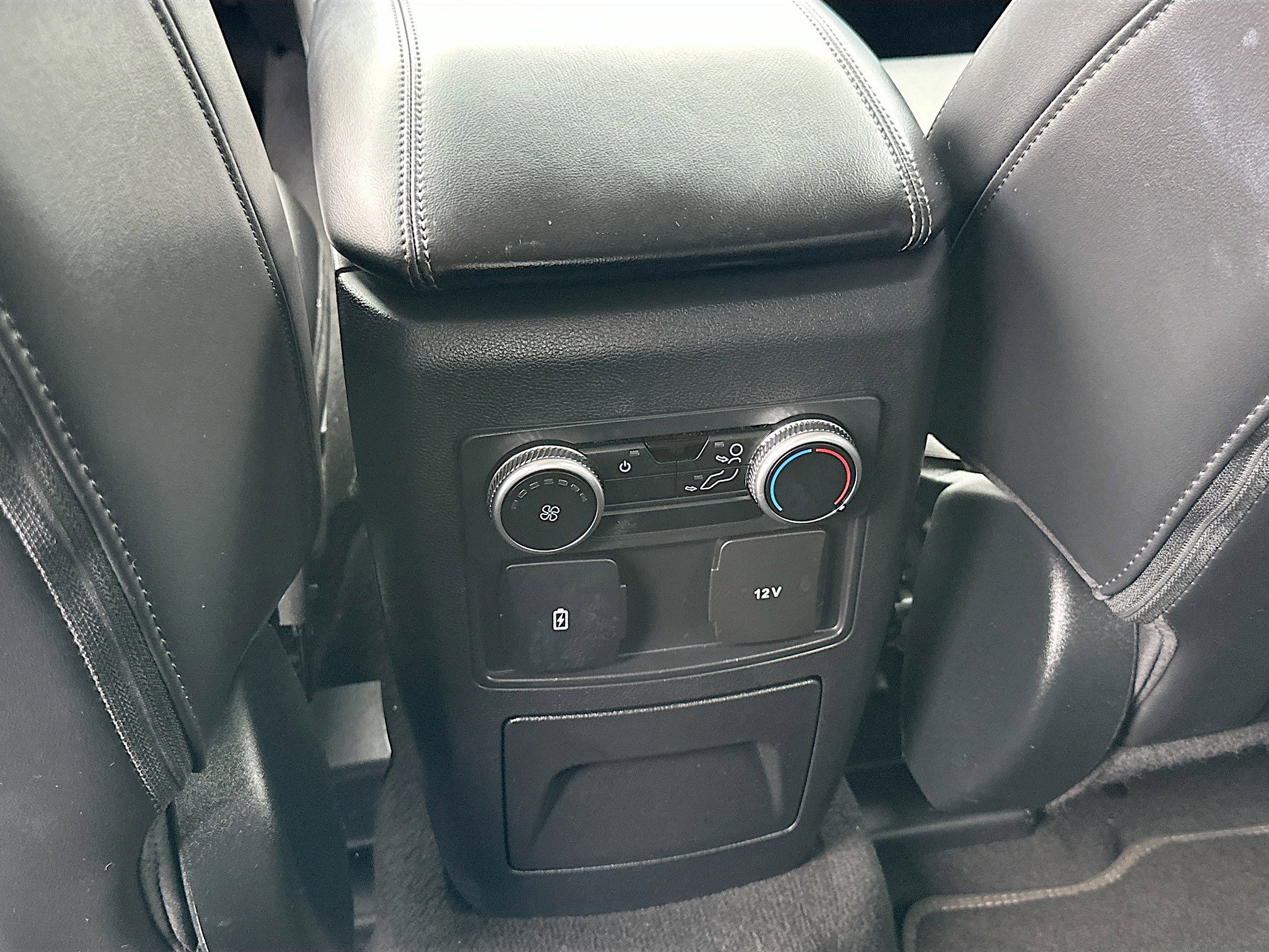 Used 2023 Ford Explorer XLT w/ Equipment Group 202A RWD image 23
