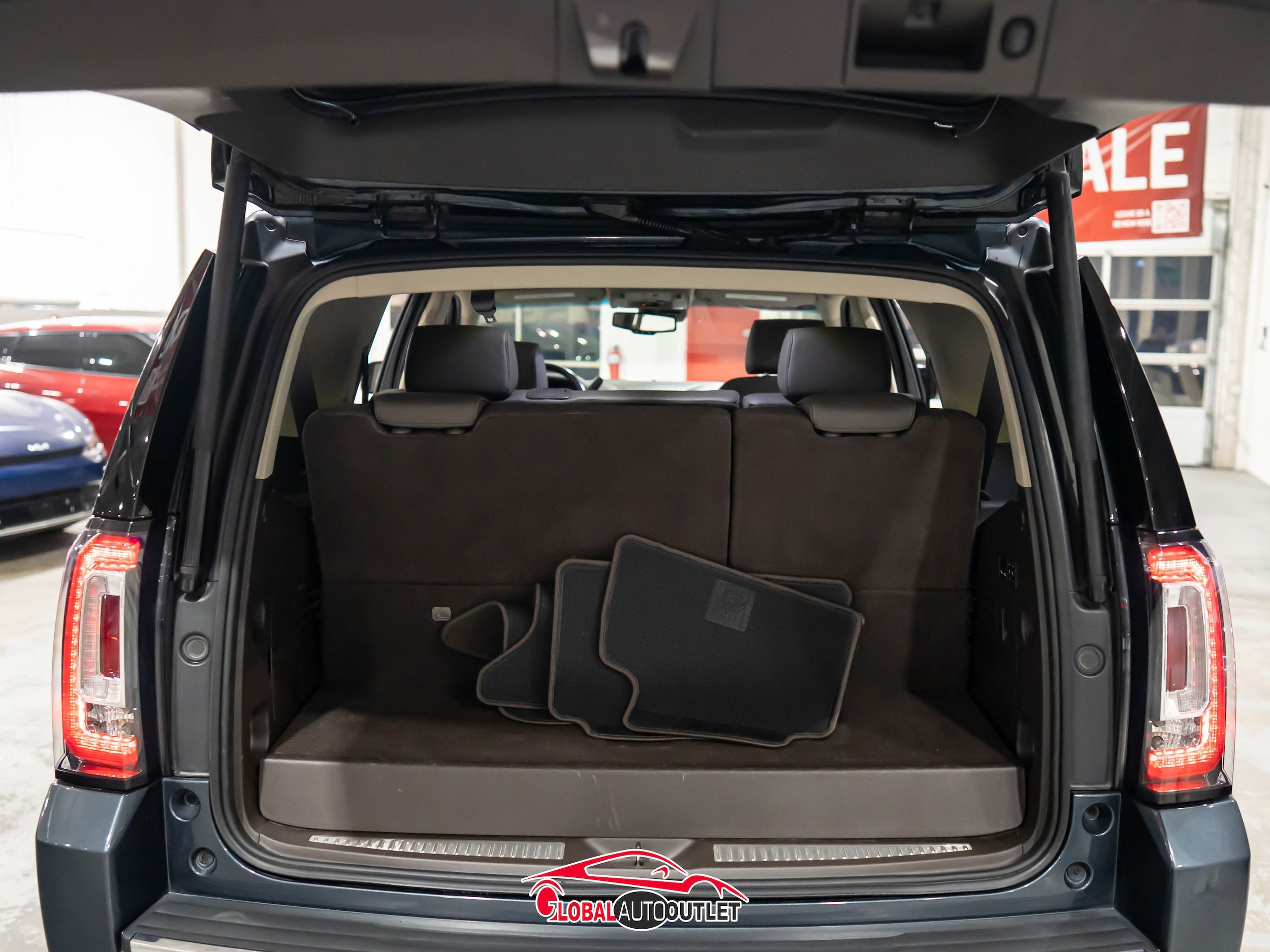 Used 2019 GMC Yukon Denali w/ Denali Ultimate Package AWD/4WD image 51