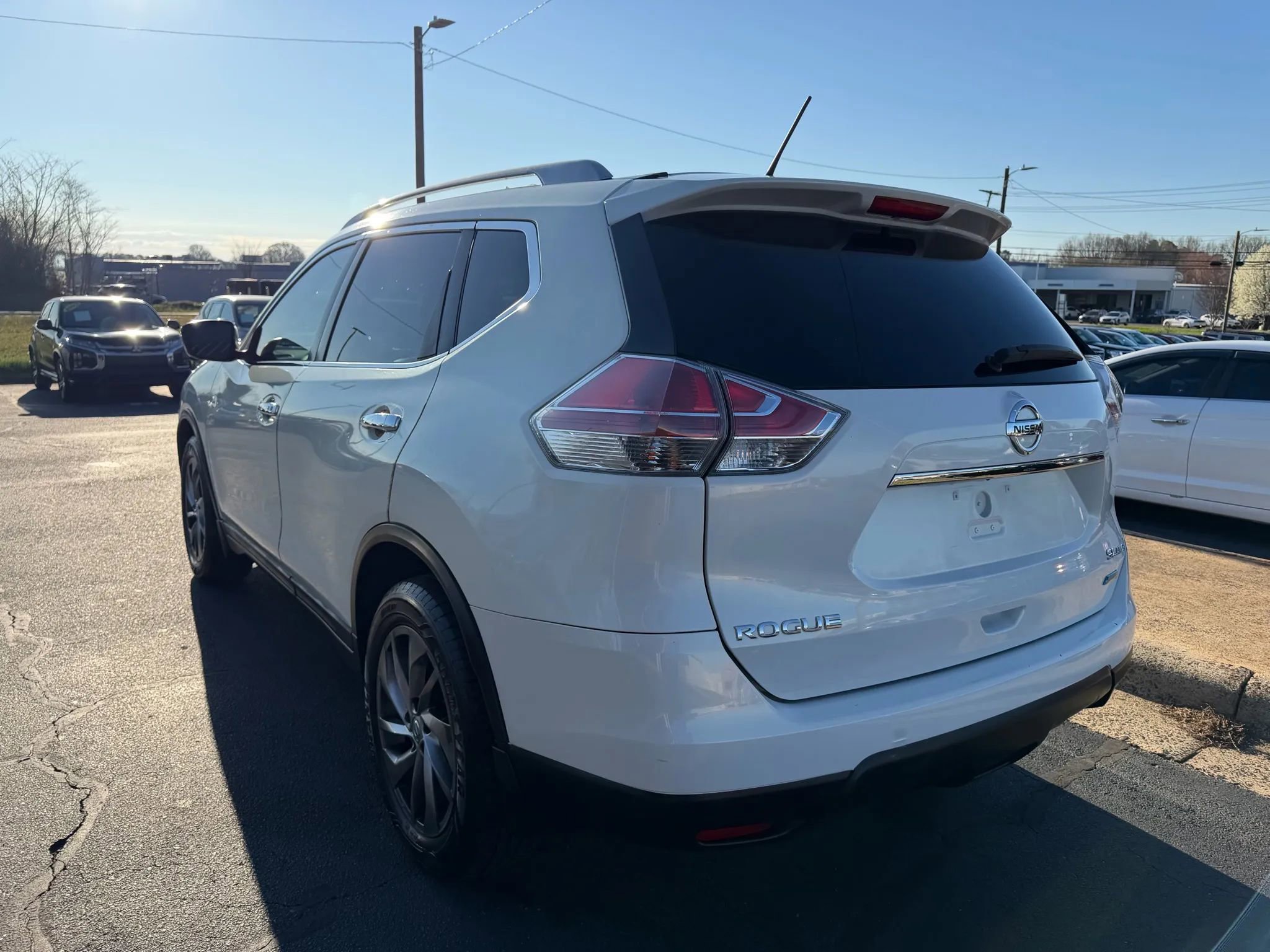 Used 2014 Nissan Rogue SL w/ SL Premium Package image 5