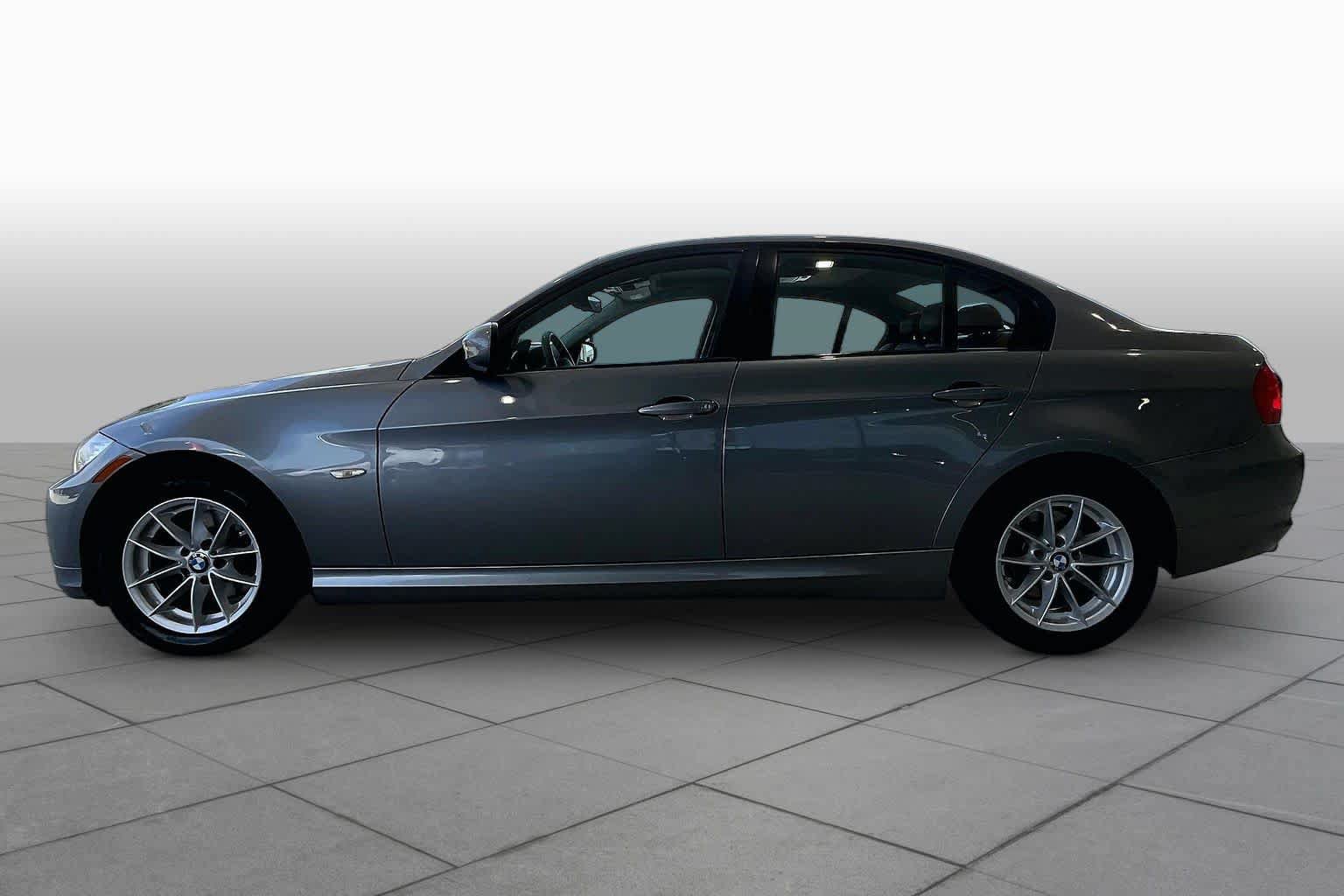 Used 2010 BMW 328i Sedan RWD image 32