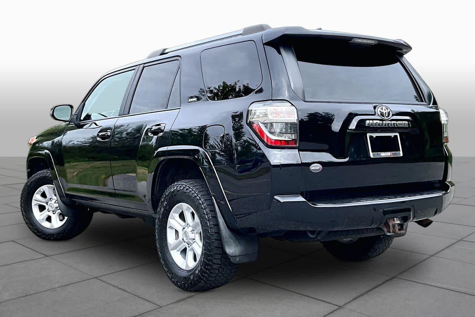 Certified 2021 Toyota 4Runner SR5 Premium w/ Moonroof Package AWD/4WD image 11