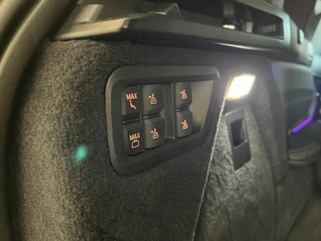 Used 2024 BMW X7 M60i w/ Executive Package AWD/4WD image 31