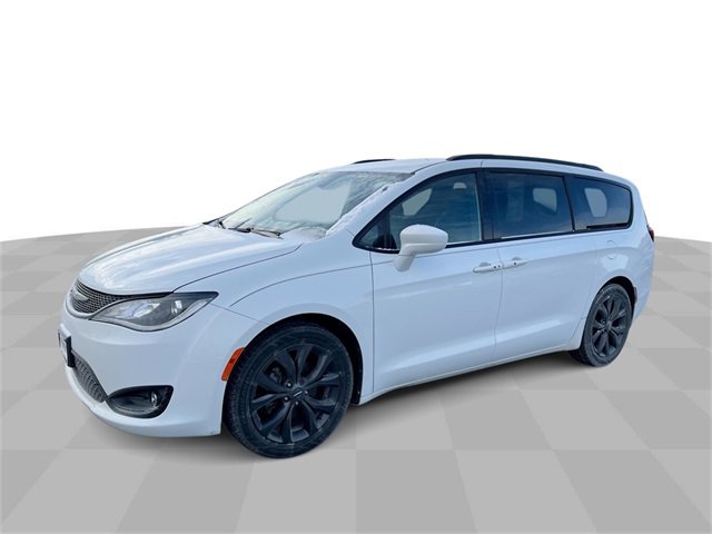 Used 2018 Chrysler Pacifica Touring-L w/ Premium Audio Group