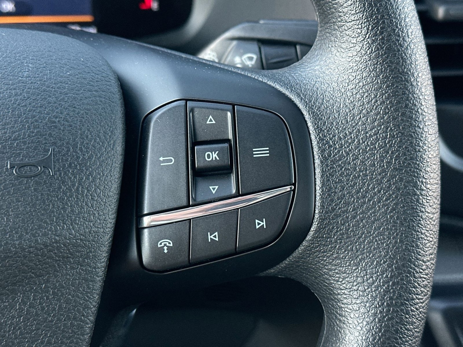 New 2026 Ford Transit 250 148 Medium Roof w/ Load Area Protection Package image 20